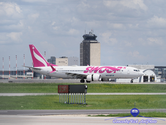 Swoop Boeing B-737-8 Max