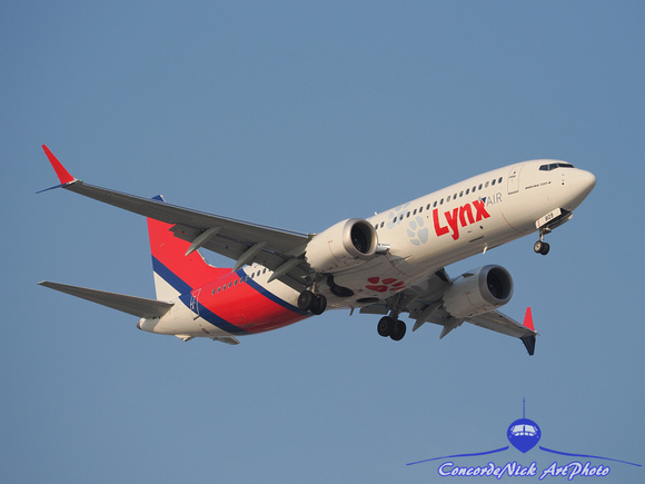 Lynx Air Boeing B-737-8 MAX Paw Print Livery