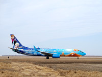 Westjet Disney Frozen Boeing B-737-800